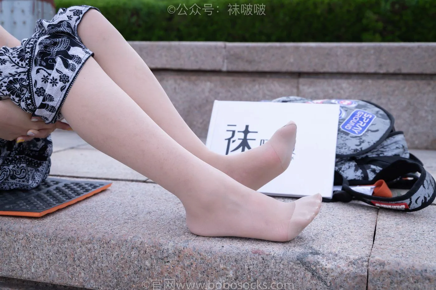 [BoBoSocks袜啵啵]NO.014 思思-华伦天奴高跟鞋、肉丝 [140P]插图5